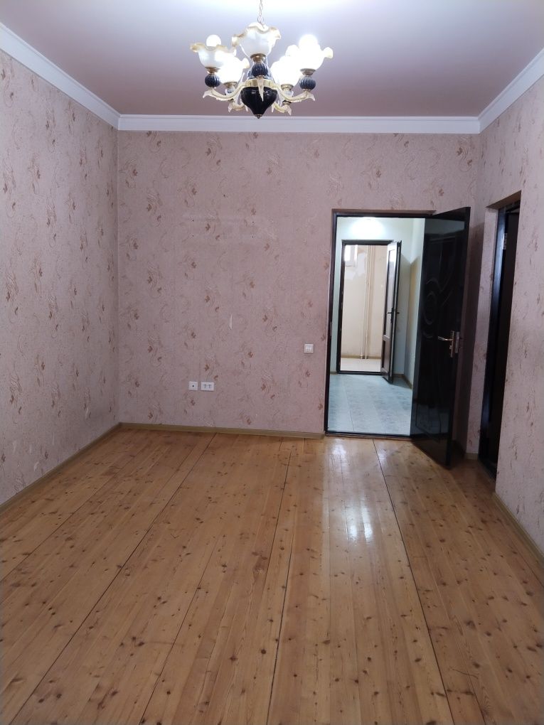 Продается 2х комнатная на Юнусабад 10