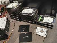 HDD-uri WD/Seagate, SSD-uri Samsung (250GB, 320GB, 500GB, 640GB, 2TB)