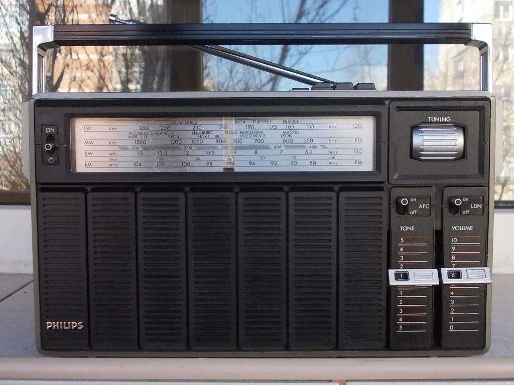 Radio PHILIPS ae 2430, 90al870 vintage 1980 portabil