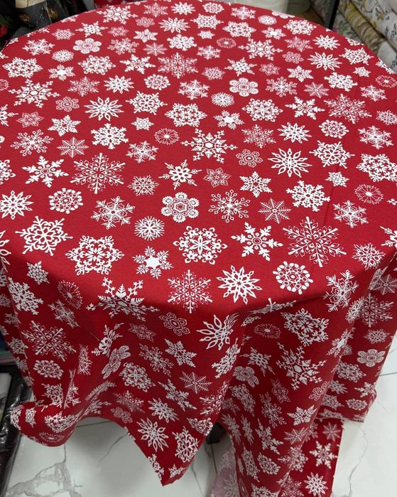 Новогодние скатерти