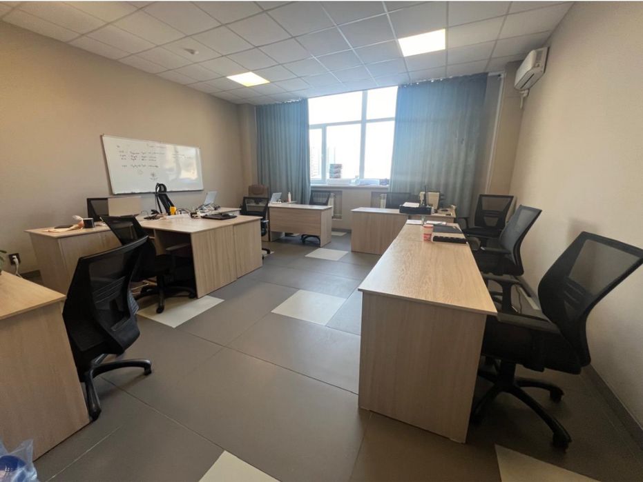 Стол и стулья офис, дом