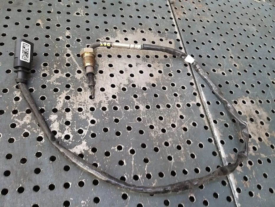 Senzor temperatura gaze evacuare 2.0 tdi audi a4 b9 8w 8w0906088q