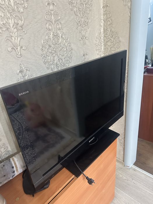Телевизор SONY.
