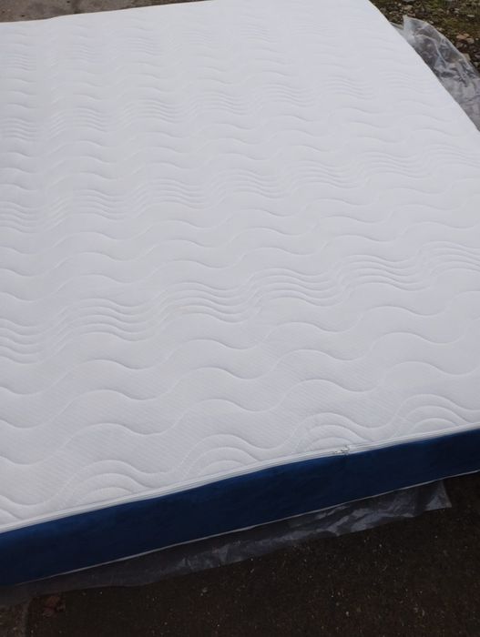 Vând saltea pat nouă