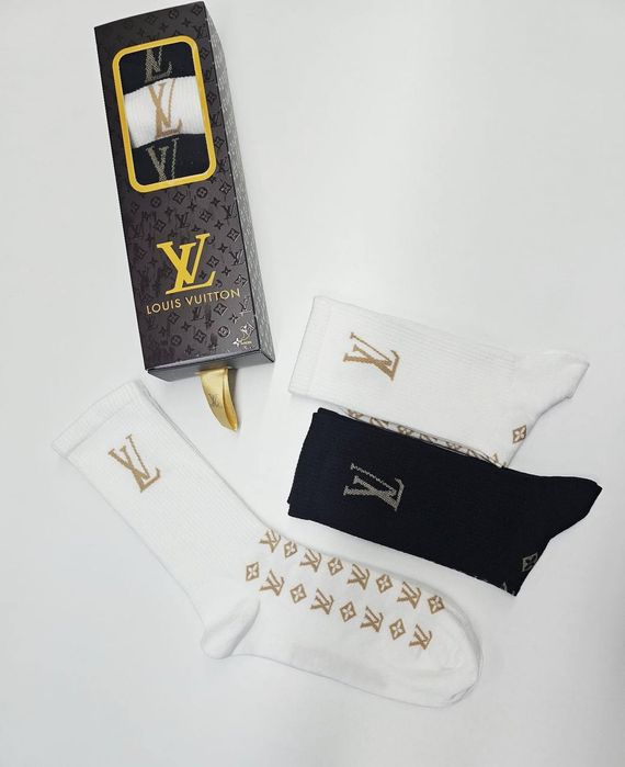 На едро и дребно.Луксозни безшевни ароматизирани чорапи в кутия по 6бр