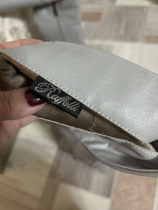Продам осенние сапоги
