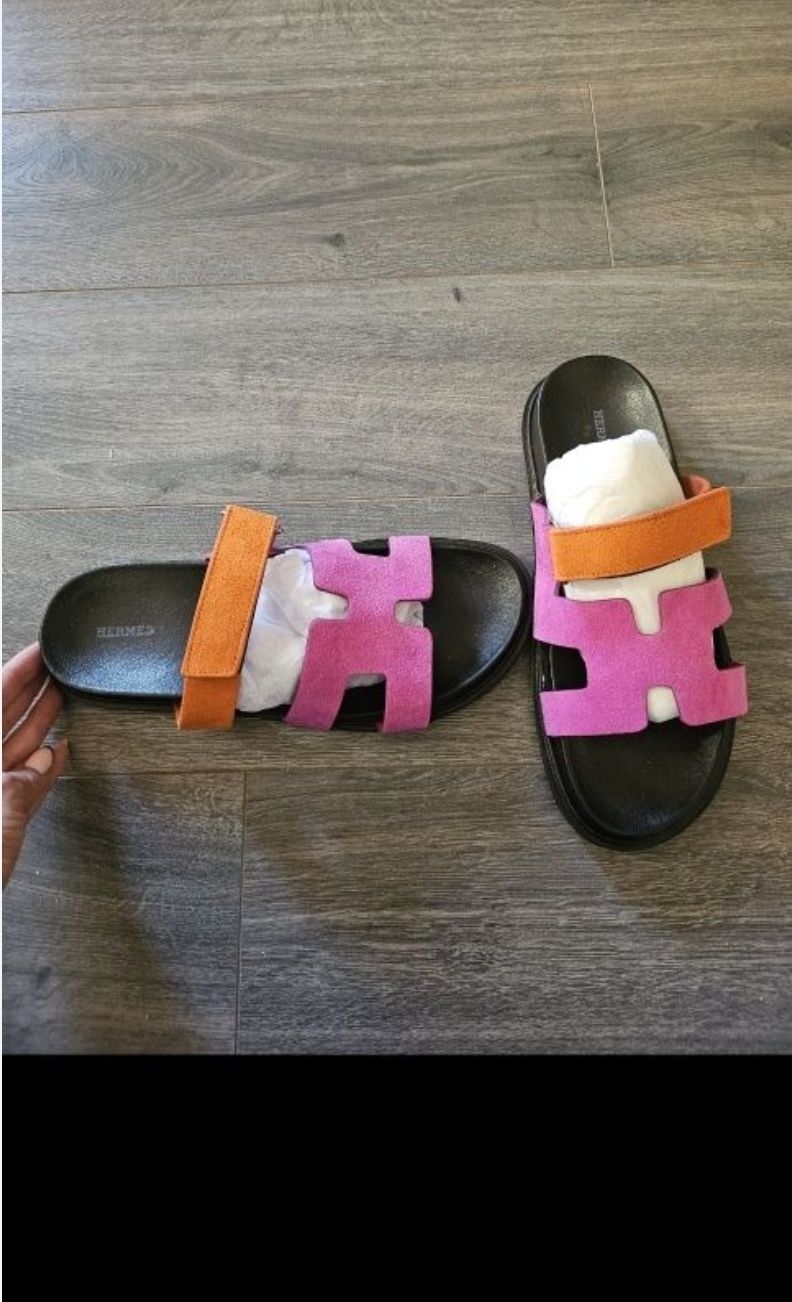 Уникални чехли Hermes