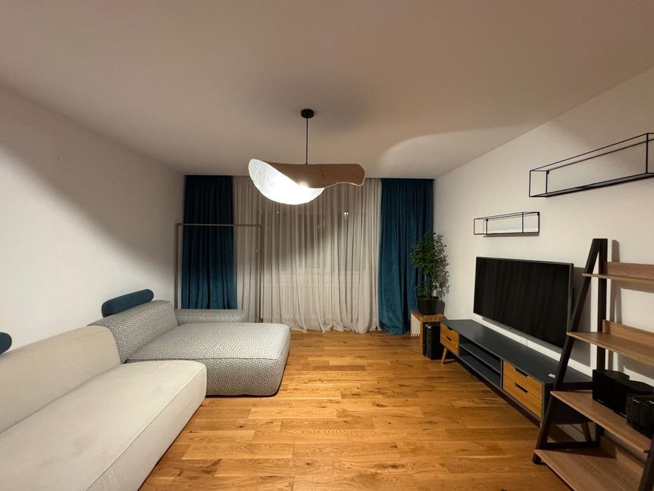 Apartament de închiriat zona 13 septembrie