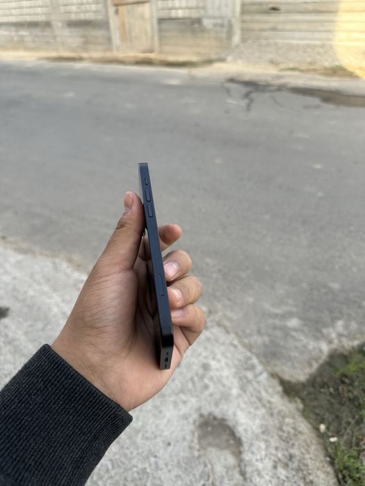 Продаётся Iphone 12