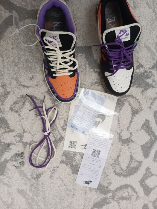 Кастомные кроссовки