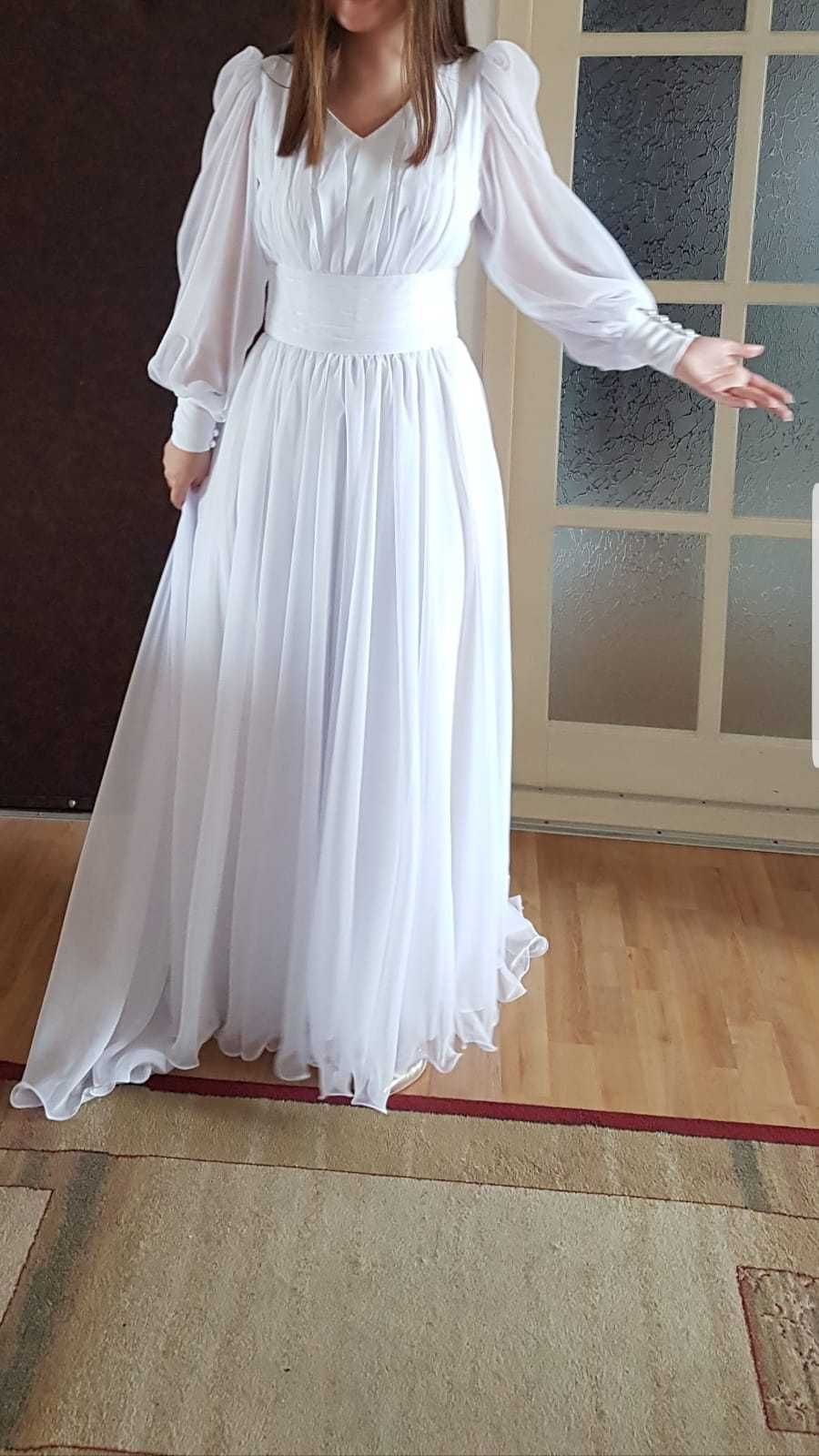 Vand rochie deosebita de mireasa