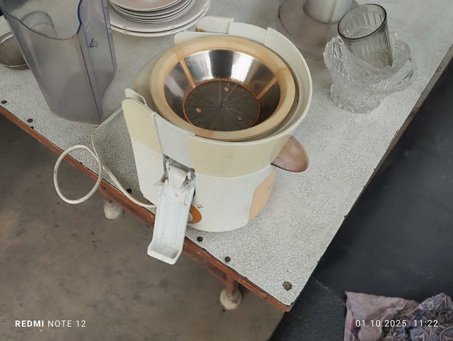 Срочно продается Соковыжималки Philips