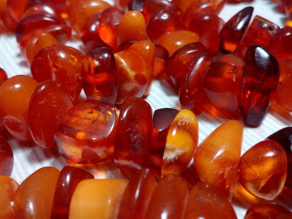 Балтийска кехлибарена огърлица, 74 см. дължина. Безплатна доставка.