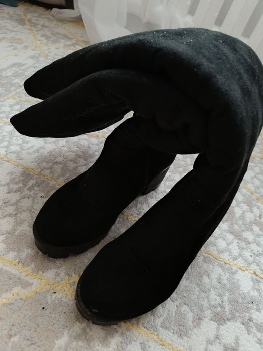 Продам сапоги замшевые 2000