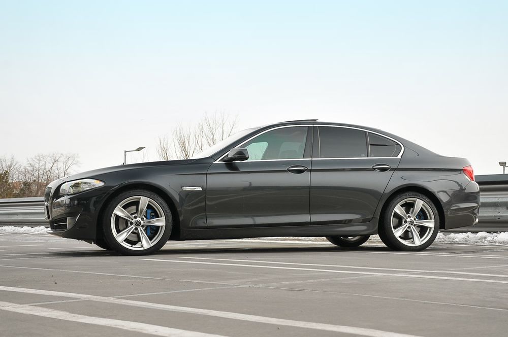 BMW 530 XDRIVE  2012