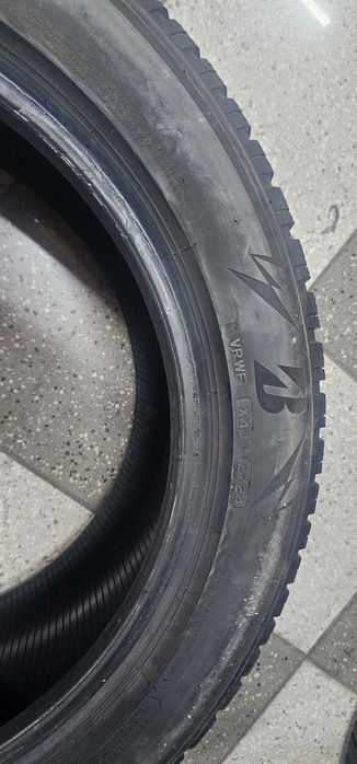 255 45 18 Bridgestone