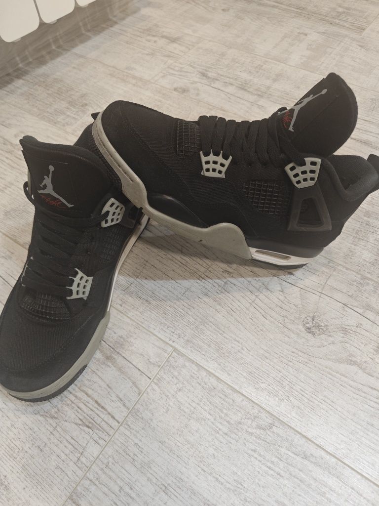 Nike Спортни обувки Air  Jordan 4retro
