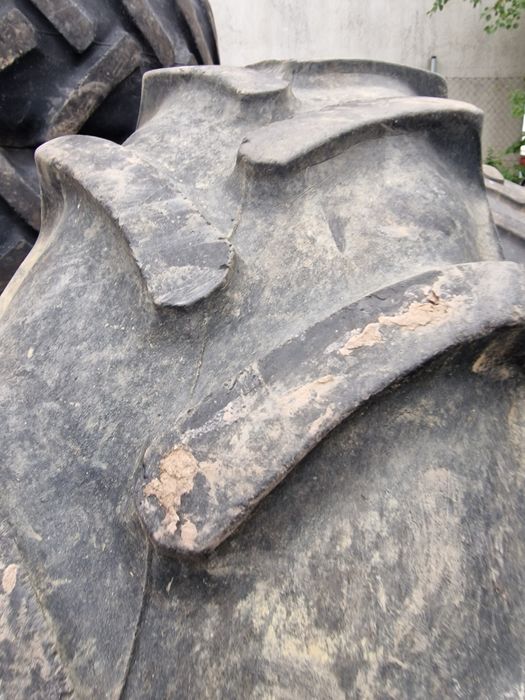 Cauciuc 12.4R32 marca Cultor