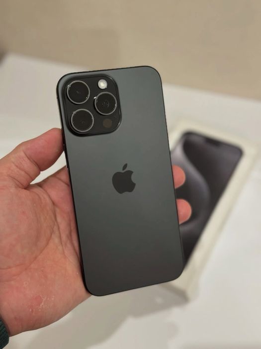 iPhone 15 pro de 256 GB cu 95% Bateria