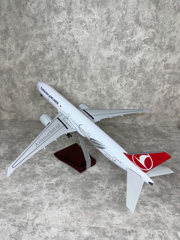 Самолет модель (Boeing 777-300 Turkish Airlines) с LED подсветкой