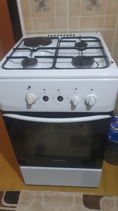 Продам газовую плиту, всё работает.  200000