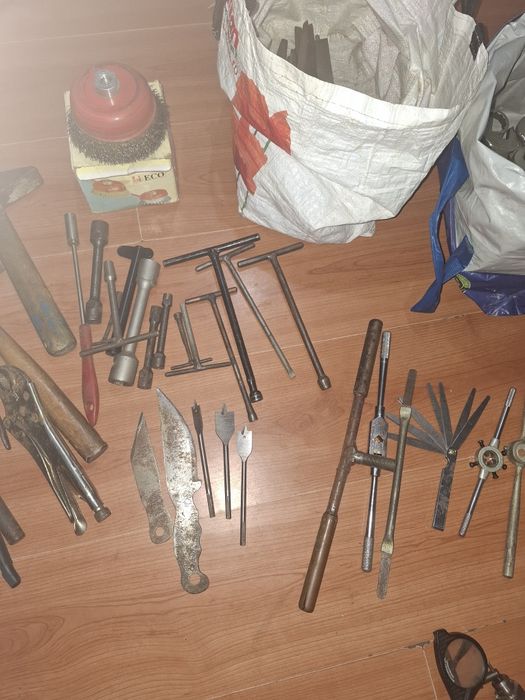 Vând diferite scule!