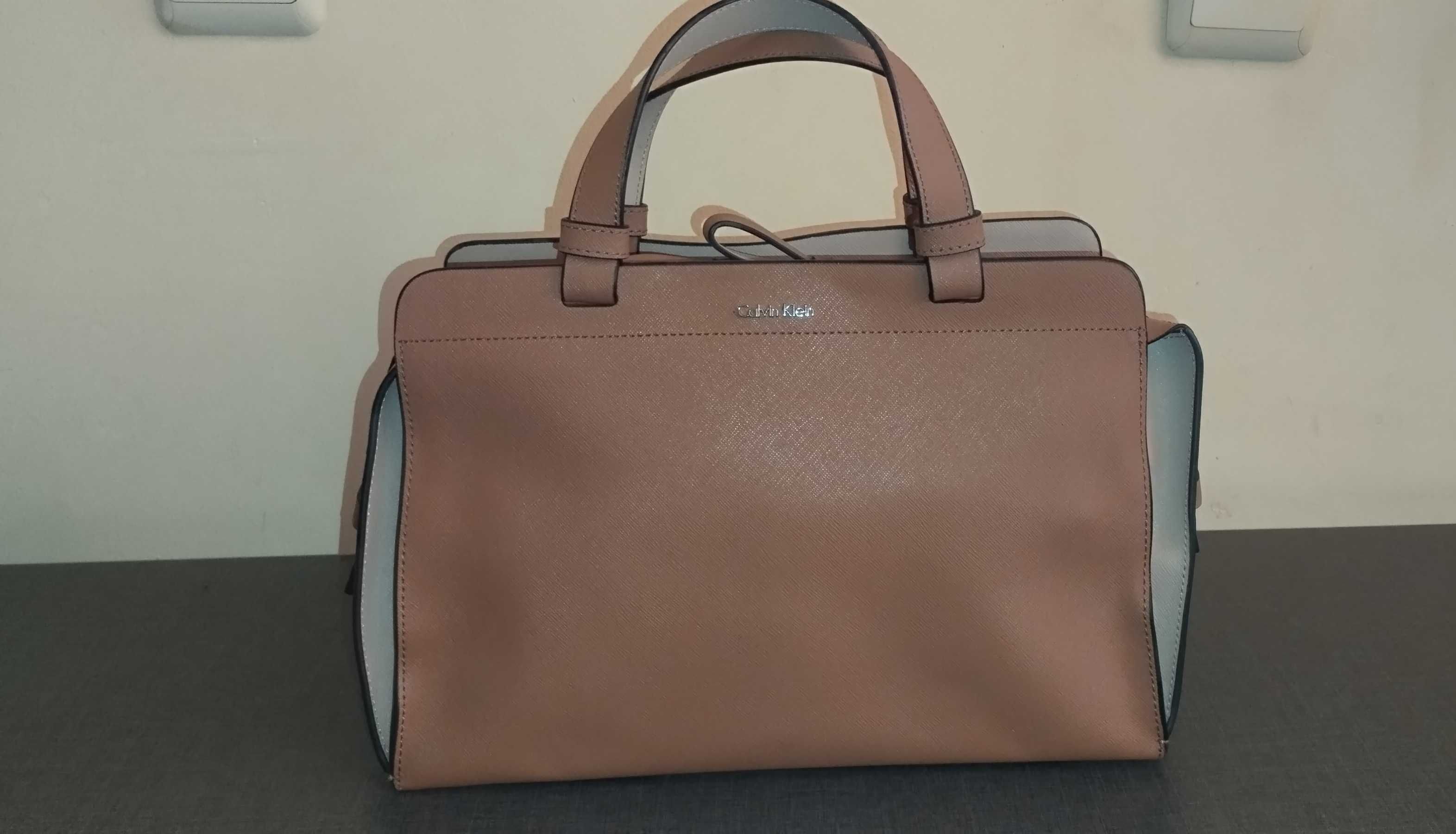 Оригинална чанта Calvin Klein