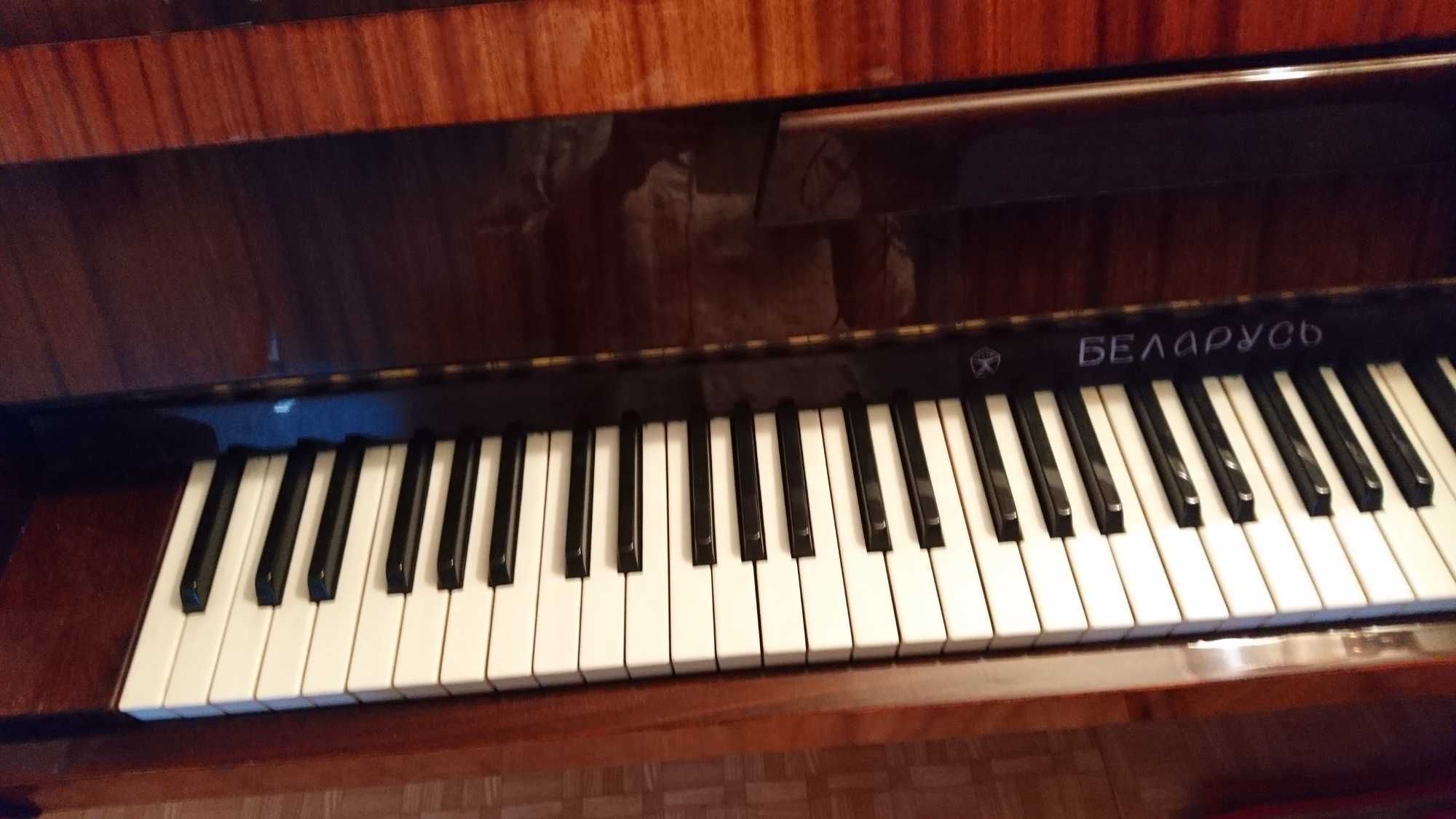 Пианино Беларусь в отличном состоянии, красивый звук