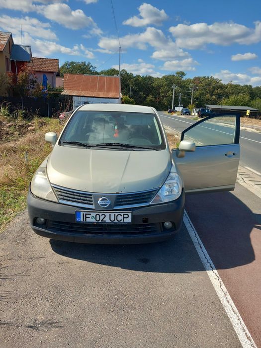 Nissan tiida  de vanzare