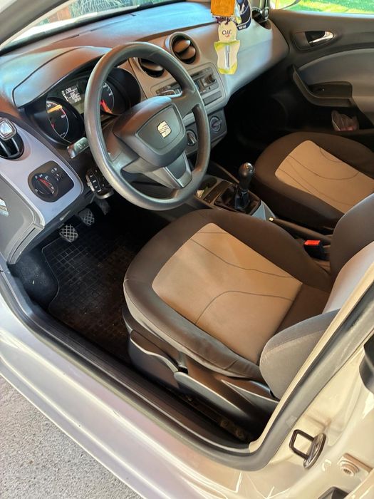 Vând Seat Ibiza ,an fabricație 2013 , benzina. TSI , 1,2 CM. Pret