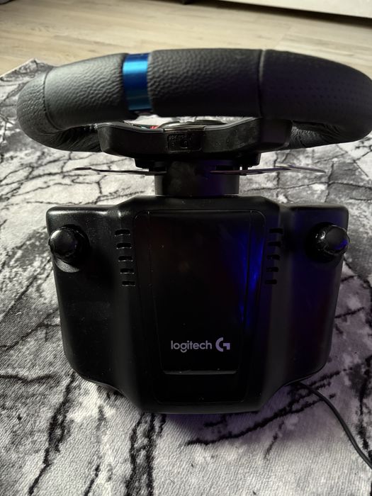 Logitech Driving Force G29-Волан с педали и Driving Force Shifter