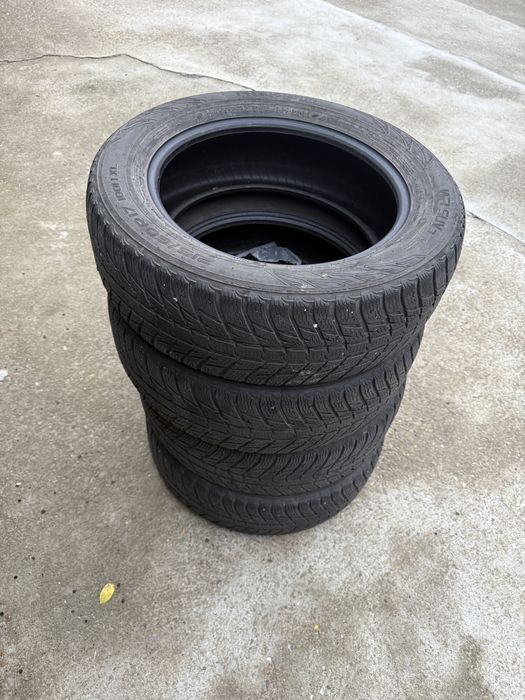 Cauciucuri iarna Nokian 215/60/17