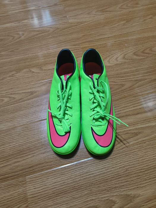 Ghete fotbal sala Nike