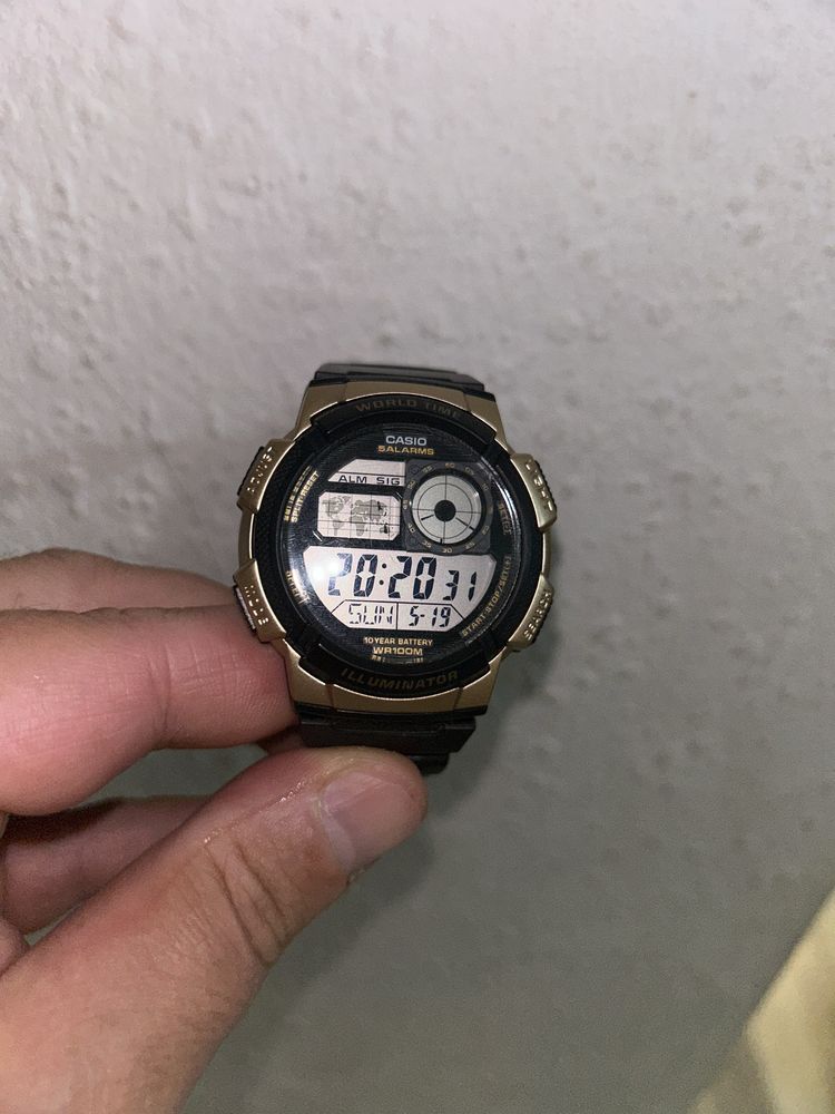 Часовник Casio