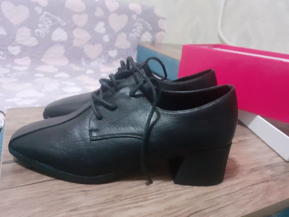 Туфли новые в коробке 39 размер Китай заводской
