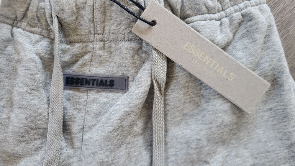 Pantaloni scurti Essentials