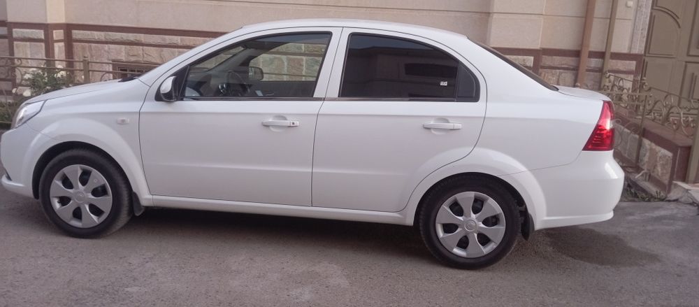 Nexia 3 avtomobili
