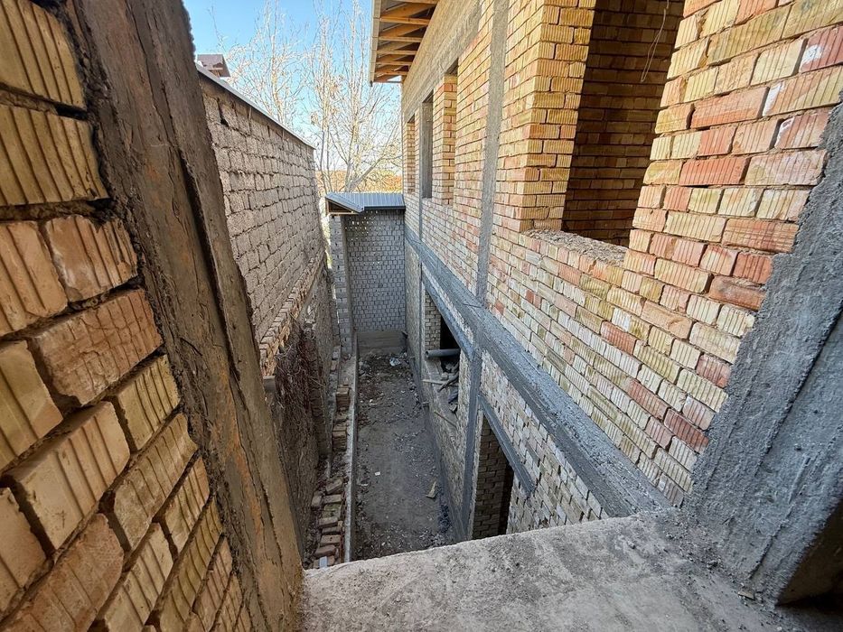 Продается дом 3 соток, 7 комнат, ор-р: центр Луначарского