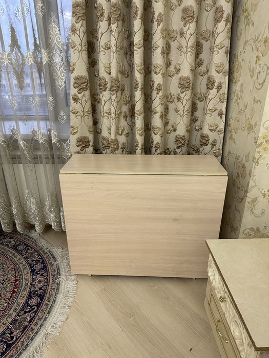 Продам стол книжку 30000т