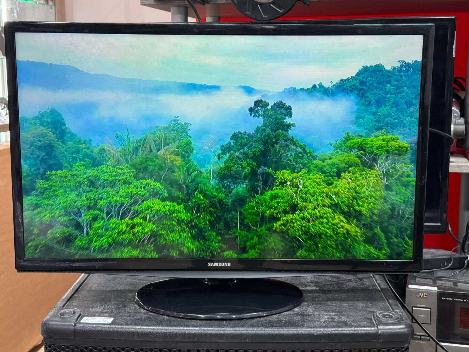 Телевизор - Samsung T28D310EW