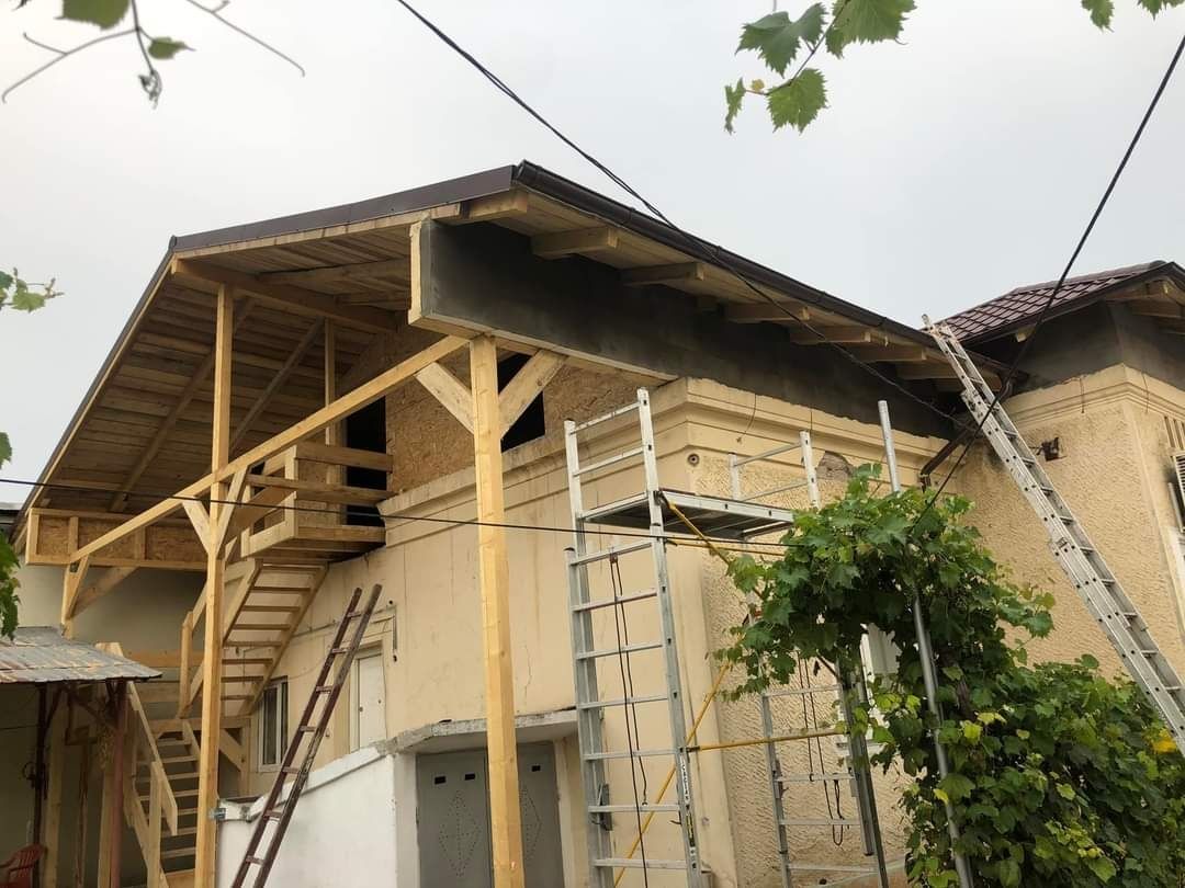 Executam acoperisuri mansardari reparații urgente terase foișoare
