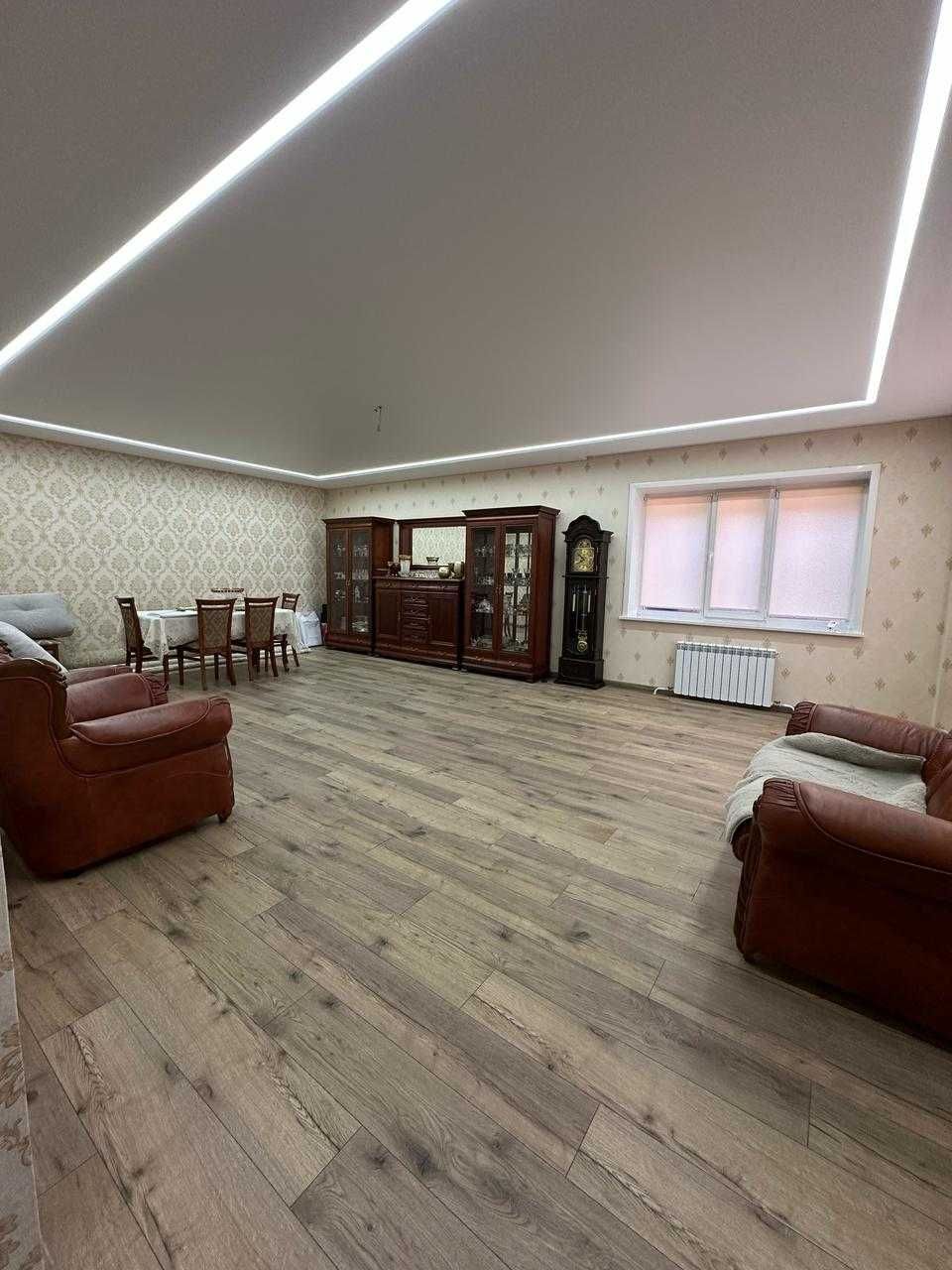 Продается шикарный коттедж район Ахтамар.