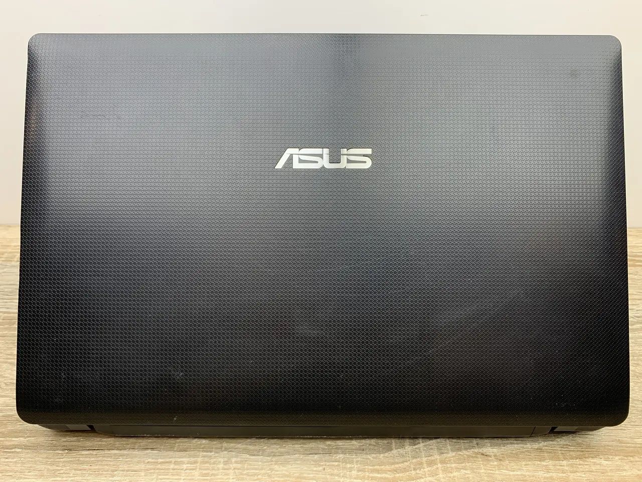Asus Core i3 quad, 6gb RAM, HDD 320gb, 16inch display