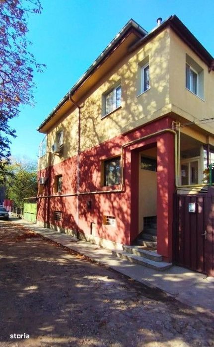 Vand Parter+Demisol Vila + 416Mp Teren In Zona Parcul Carol-Soseaua VI