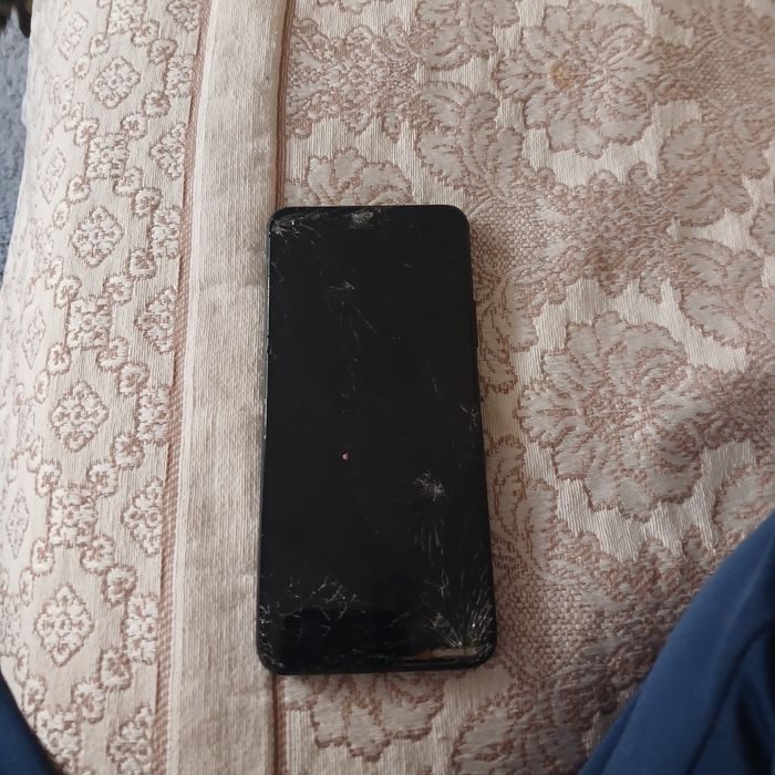 Телефон wiko нету года