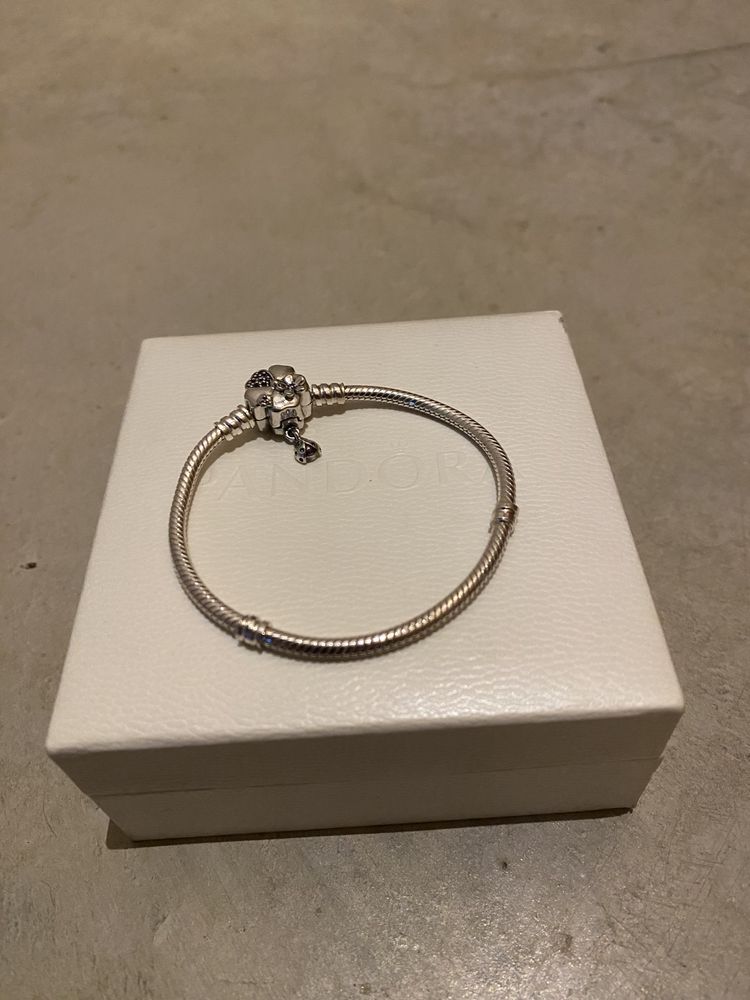 Pandora сребърна гривна