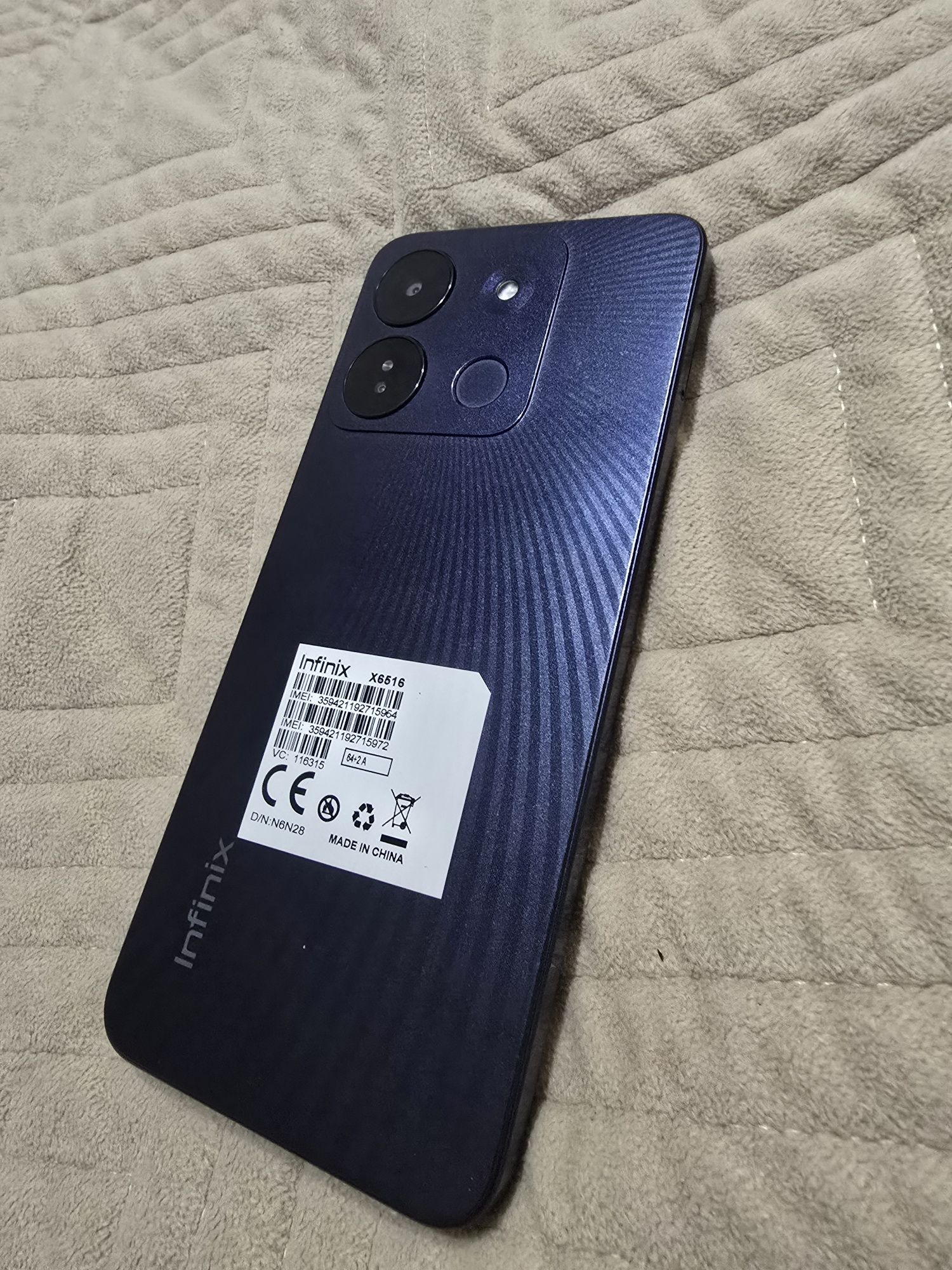 Продам смартфон Infinix