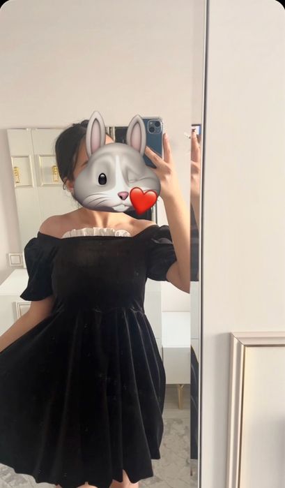 Черное мини платье