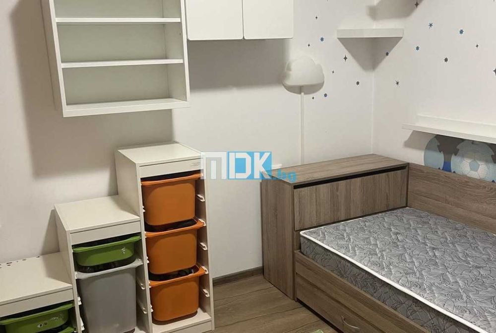 Тристаен луксозен Въстанически