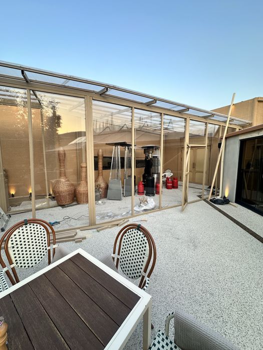 Прозрачный клёнка установка